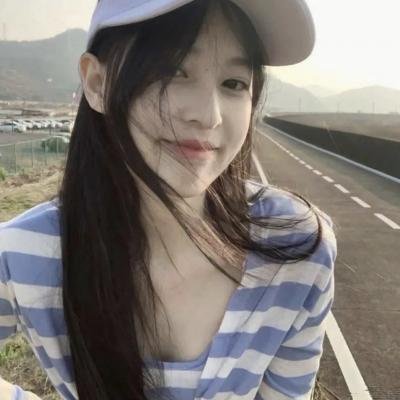 带子狼 在那双小手中
